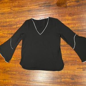 CALVIN KLEIN BELL SLEEVE BLOUSE